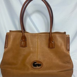 GREAT Dooney & Burke Shoulder Bag -Roomy & Stylish